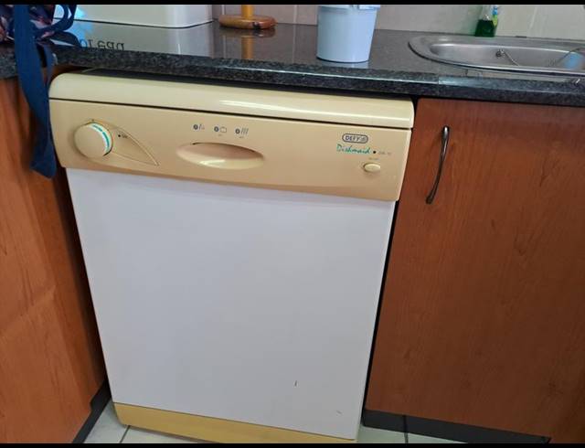 1 BEDROOM APARTMENT FOR SALE IN UVONGO BEACH